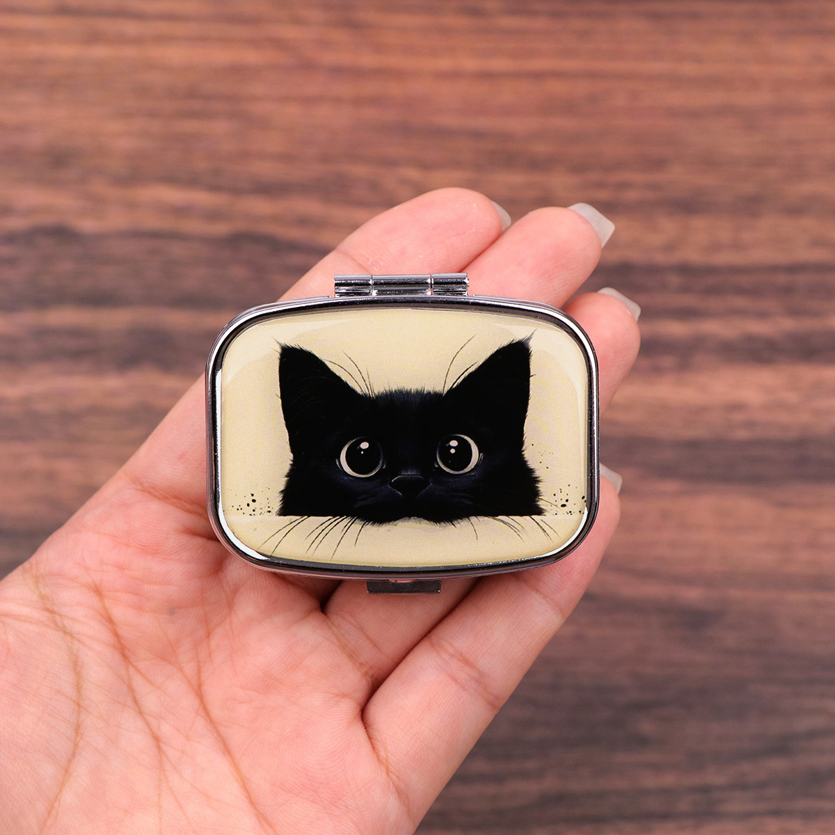 Travel Accessories For Japan - Simpatico gatto nero da viaggio portapillole
