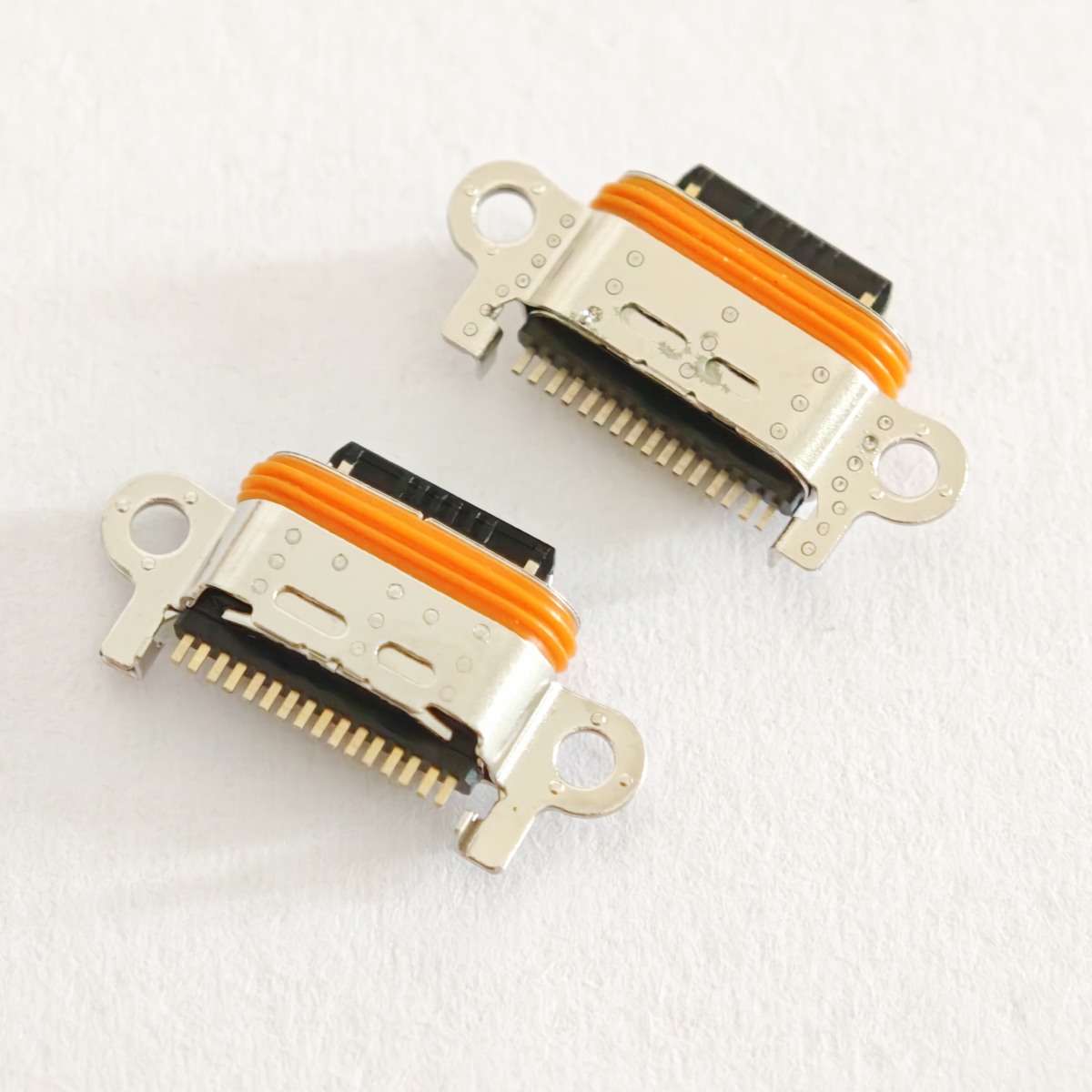 Travel Plug Type C - 10 Pezzi Connettore USB per Ricarica/Porta